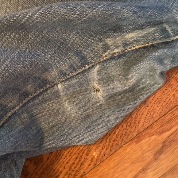 Levi’s size 12/31  - Picture 6 of 10